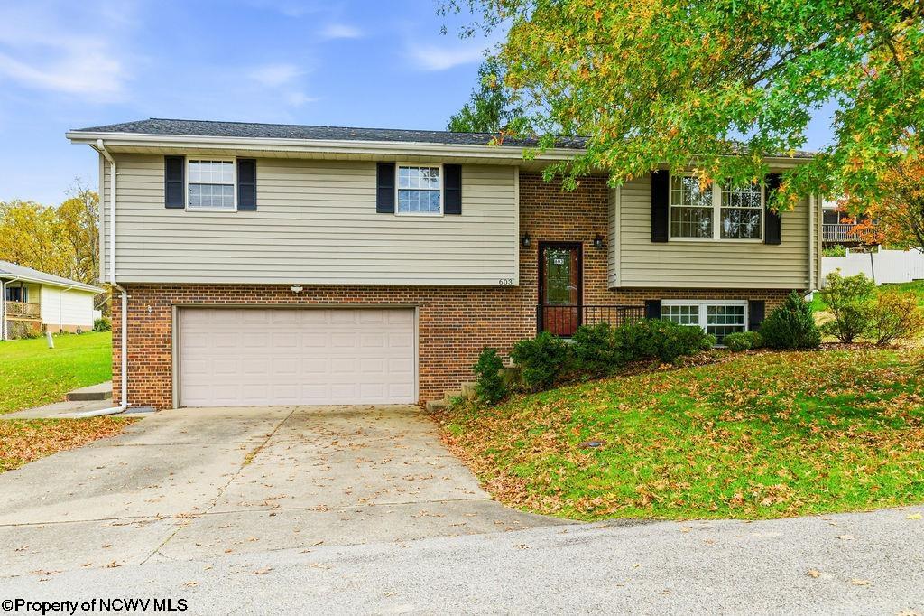 603 Hickory Lane — photo
