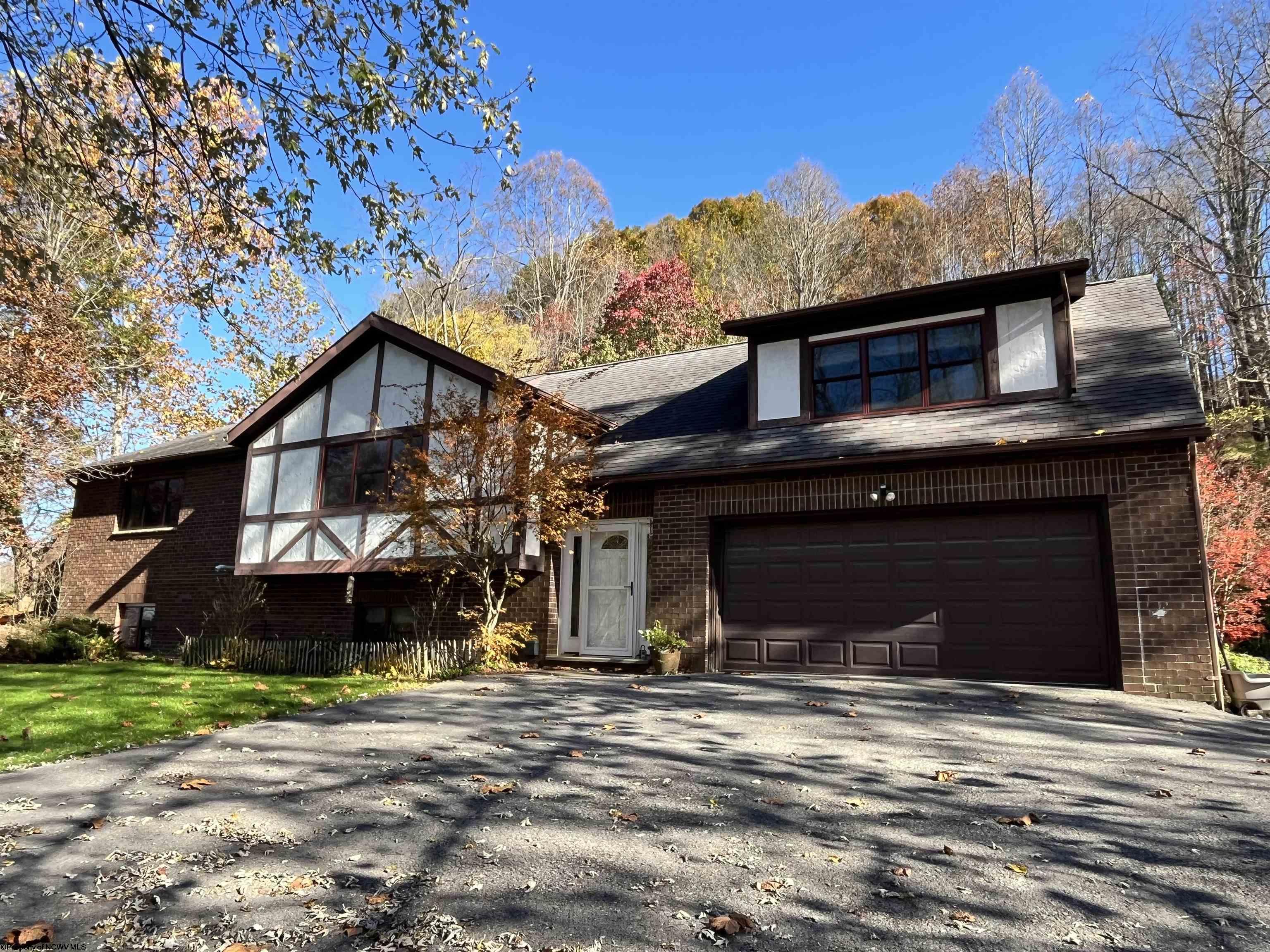 499 Hackers Creek Road — photo