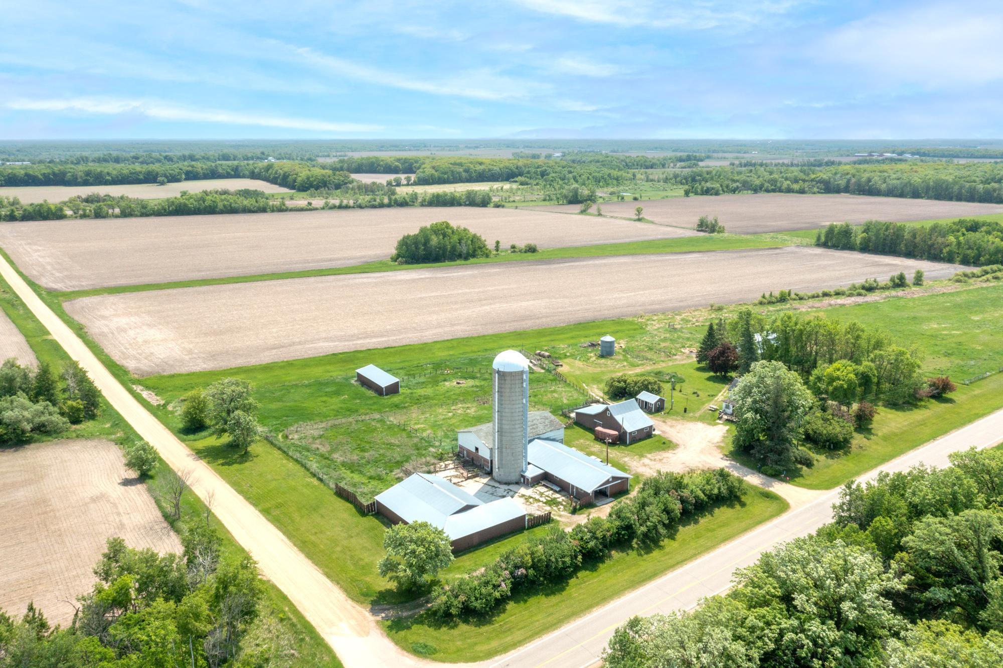 41936 County 75 — photo