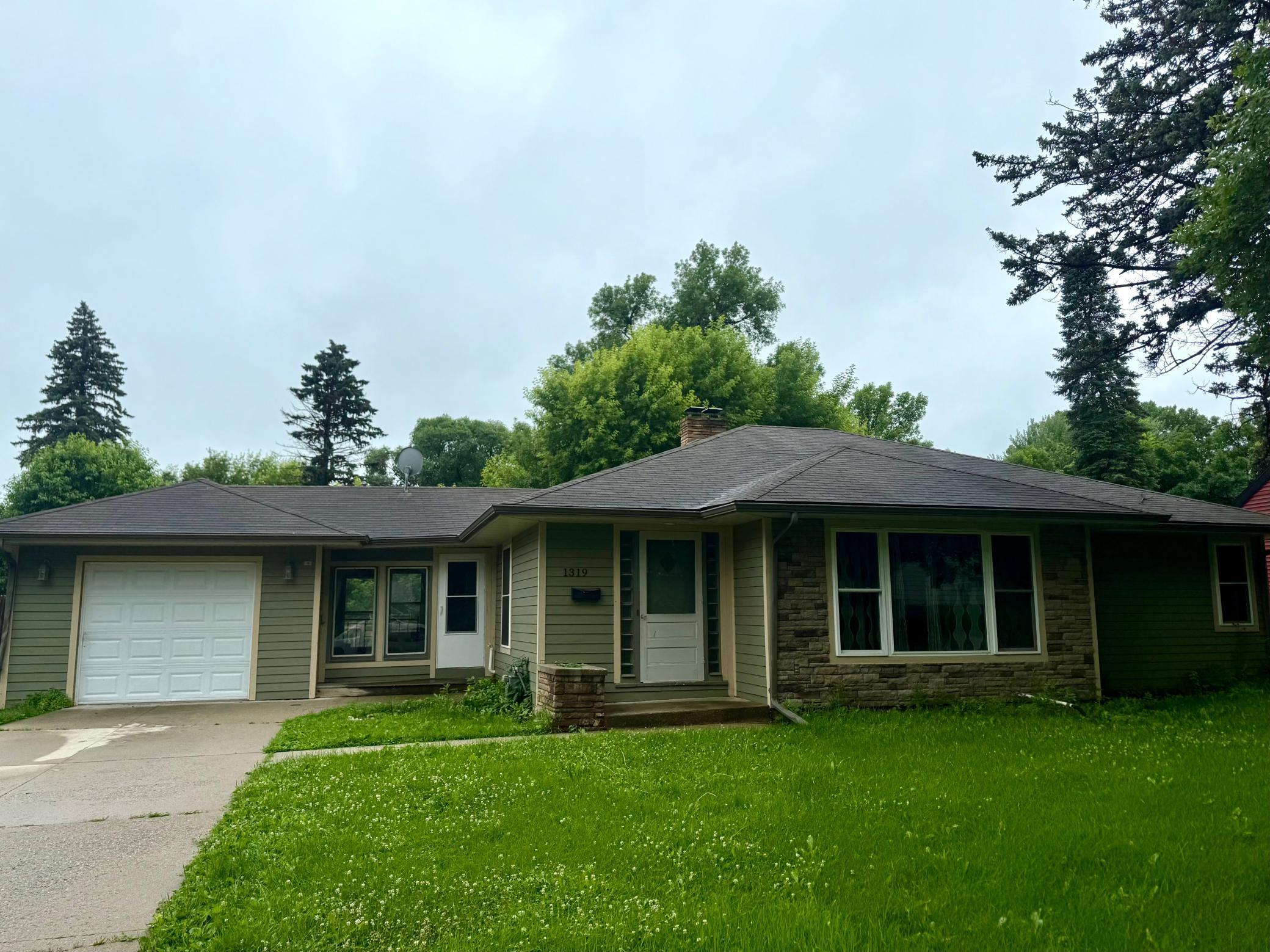 1319 Kandiyohi Avenue SW — photo