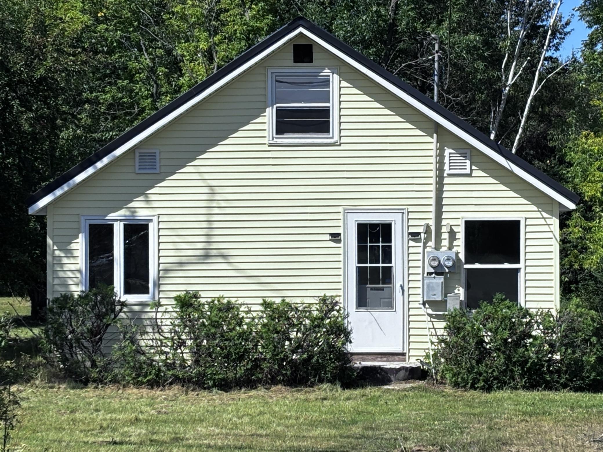 3905 Highway 11 — photo