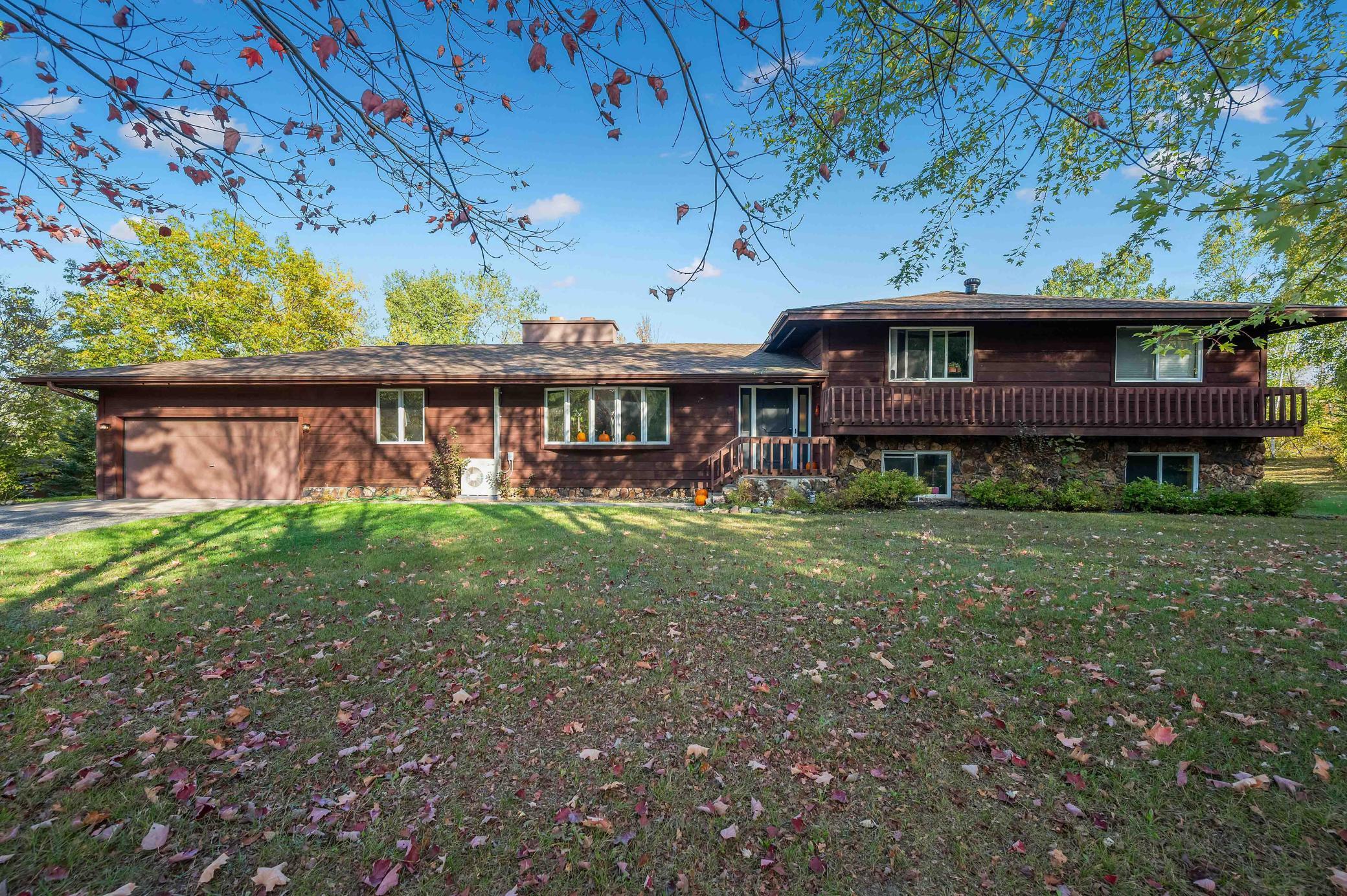 1005 Horseshoe Lake Road — photo