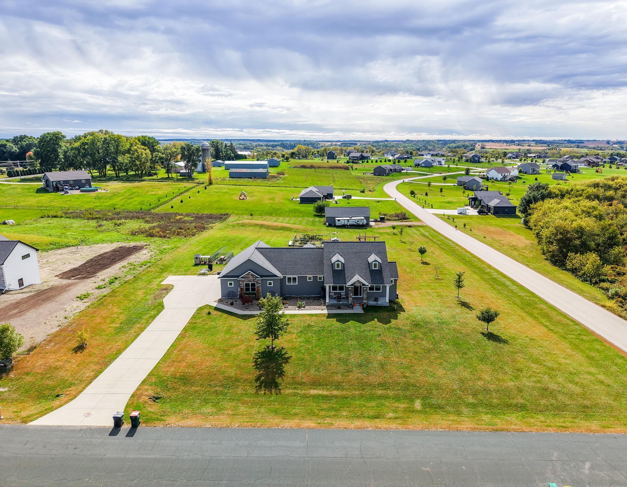 5892 Cambridge Hill Rd SE — photo