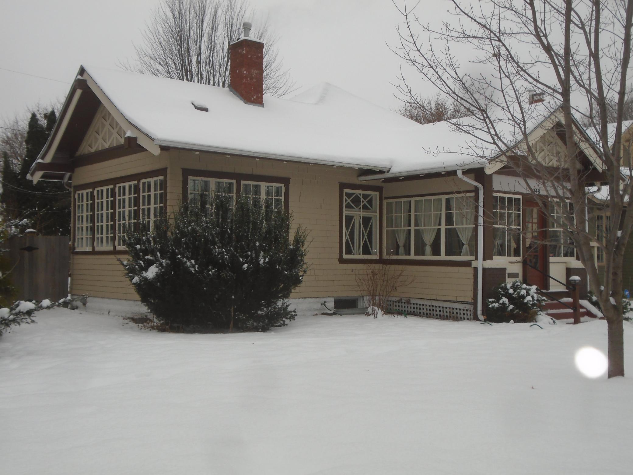 1048 Linwood Avenue — photo