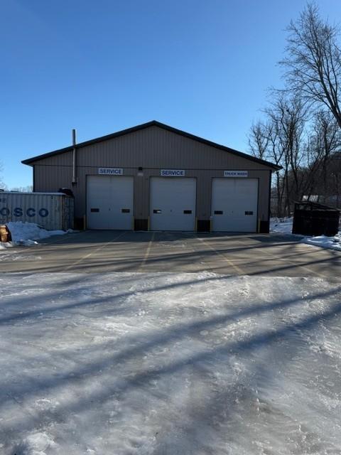 145 Railroad Avenue — photo