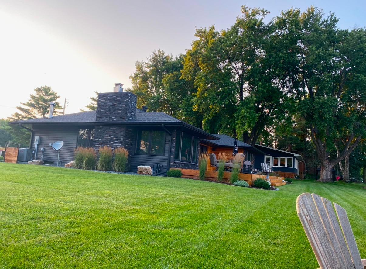 742 Shorewood Drive — photo