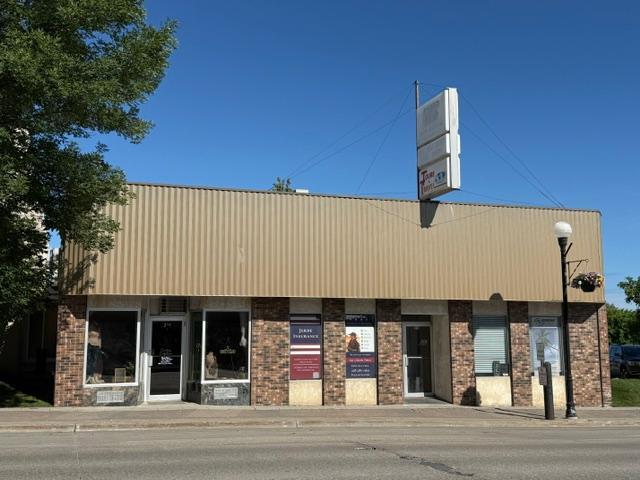 211/213 Broadway Street N — photo
