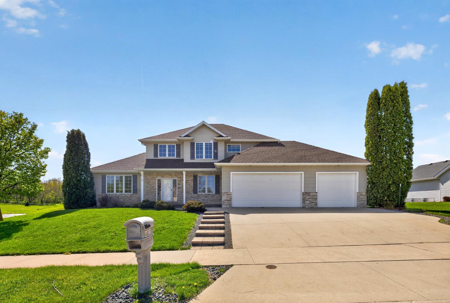4823 Scenic Oak Drive SW — photo