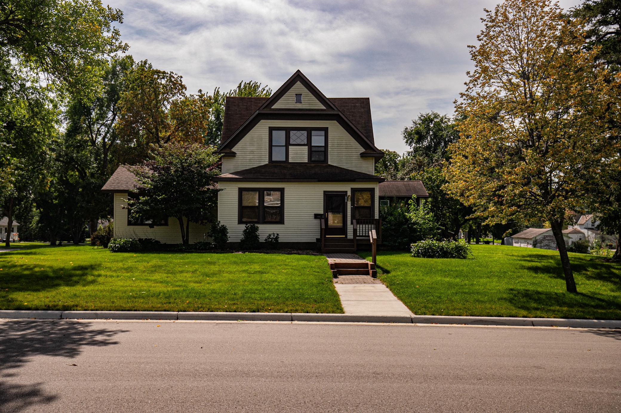 301 E Depue Avenue — photo