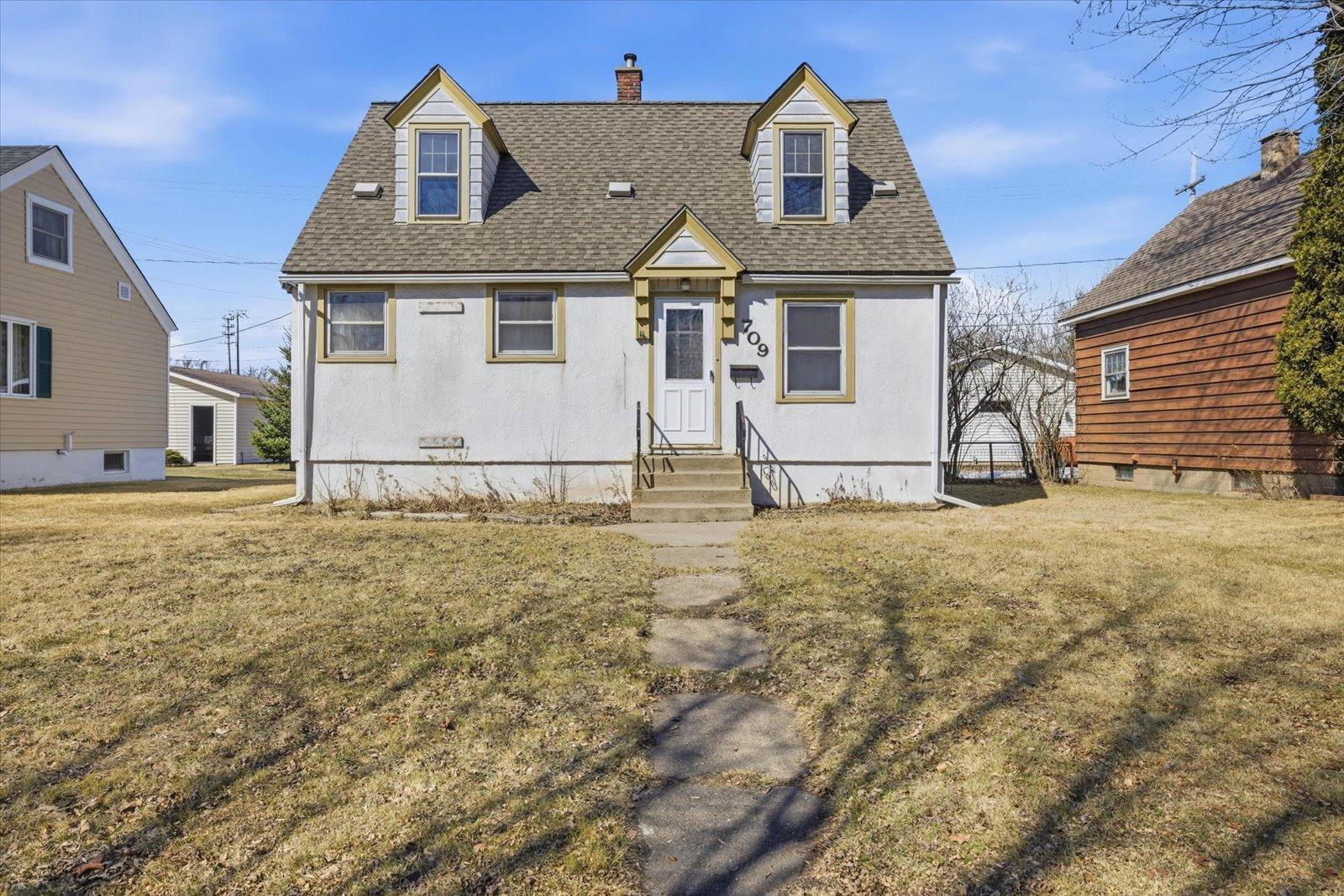 709 Michigan Street — photo