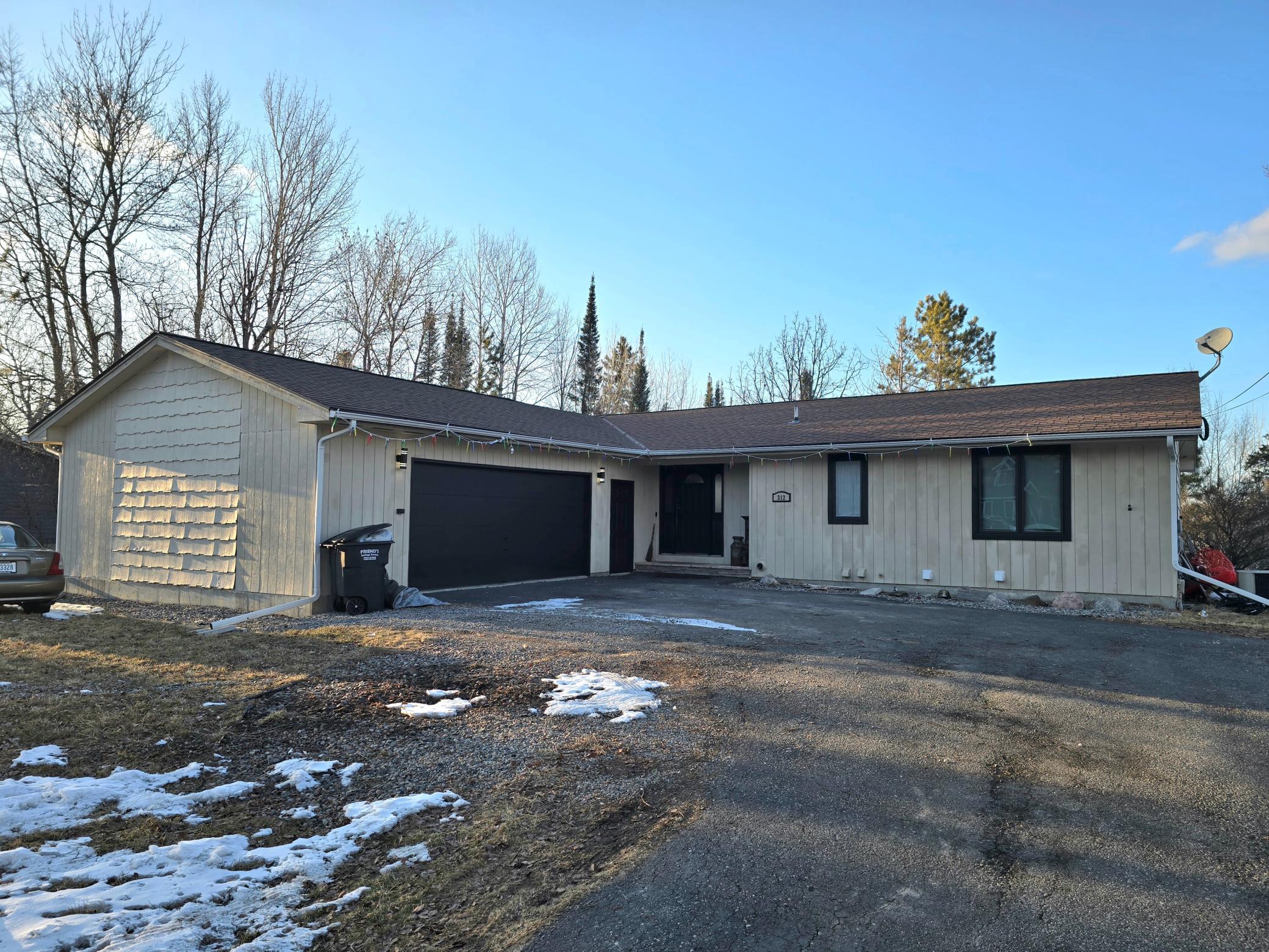 312 Shorewood Drive — photo