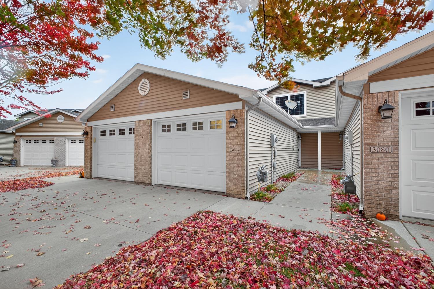 3084 River Falls Court NW — photo
