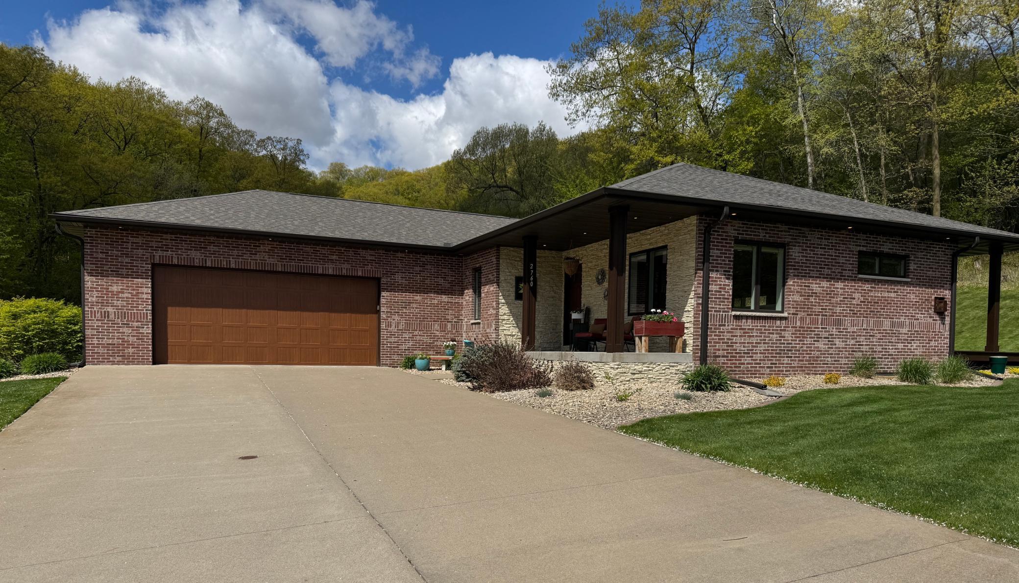 2760 Oakhurst Drive — photo
