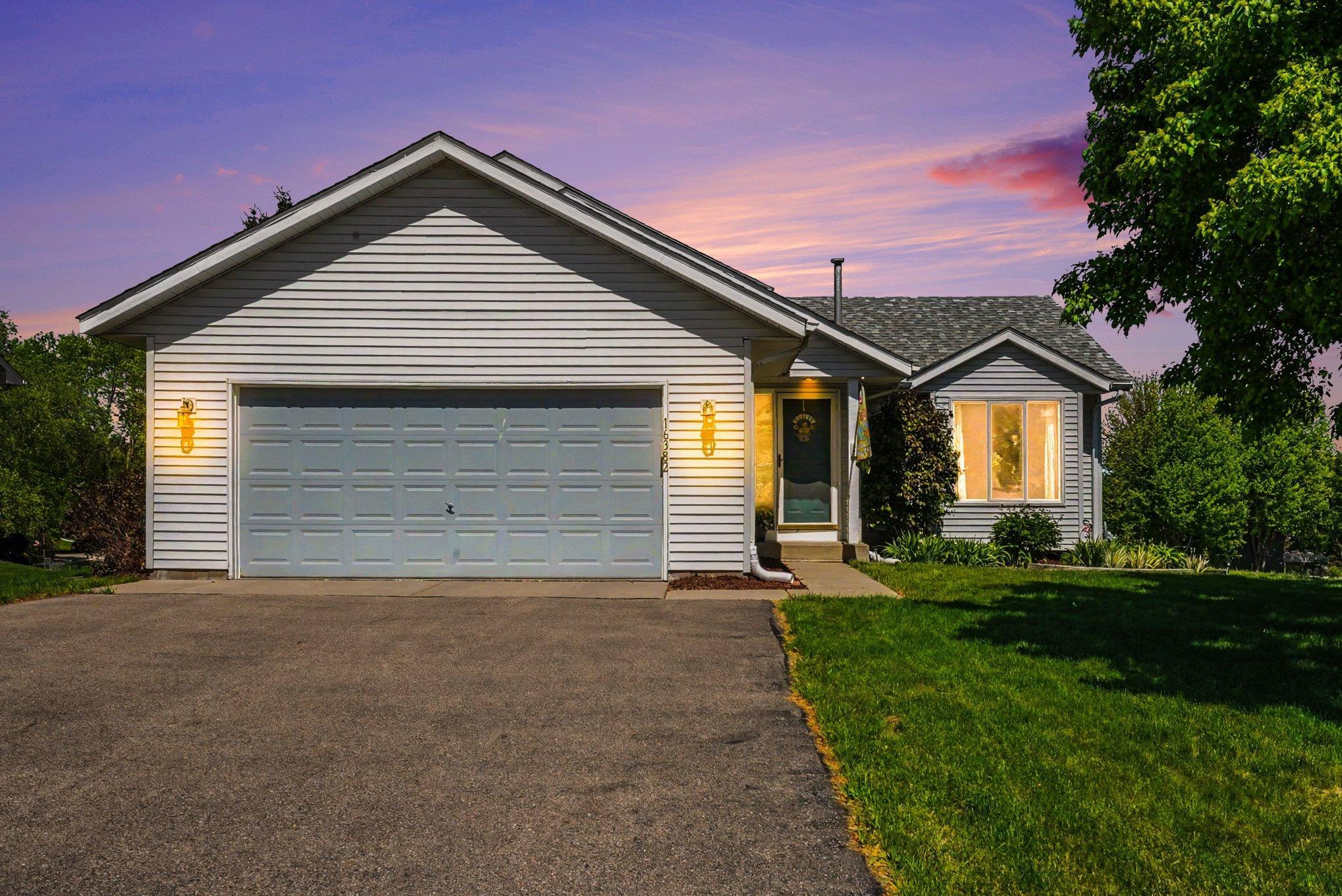 16382 Goodview Trail — photo