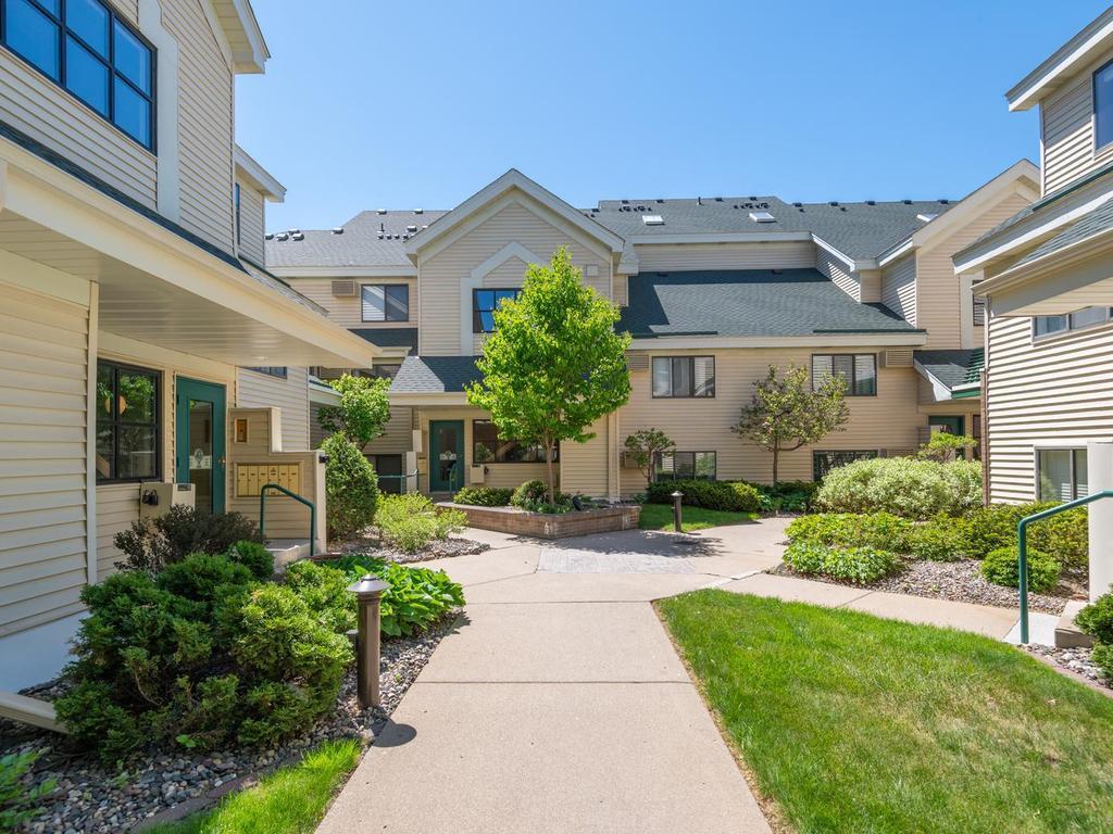7605 Edinborough Way 6214 — photo
