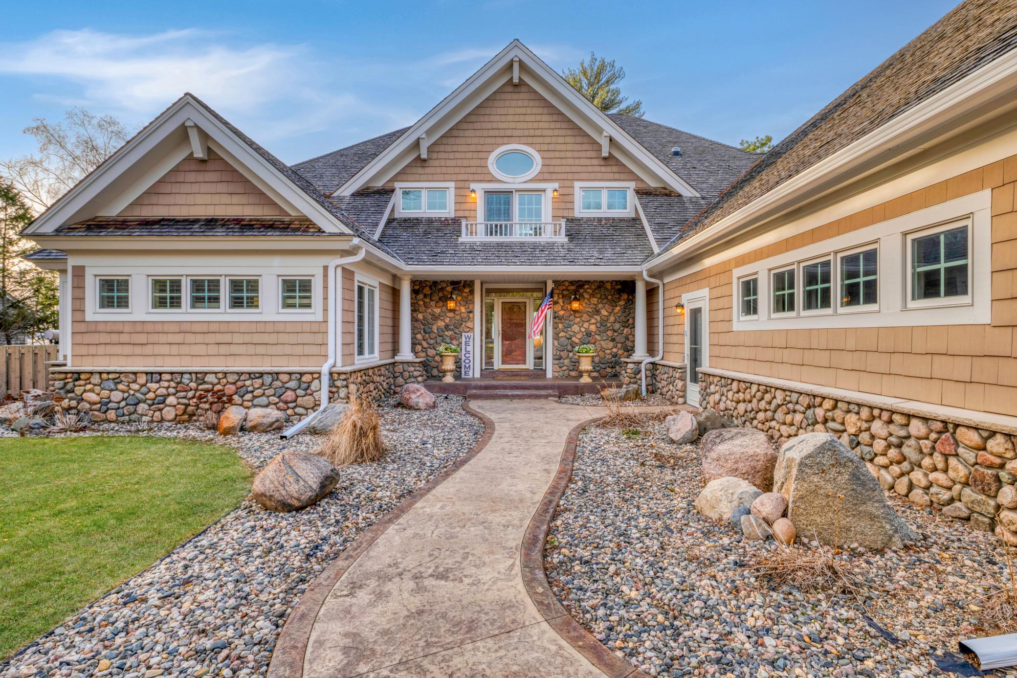 1242 Maple Leaf Trail NW — photo