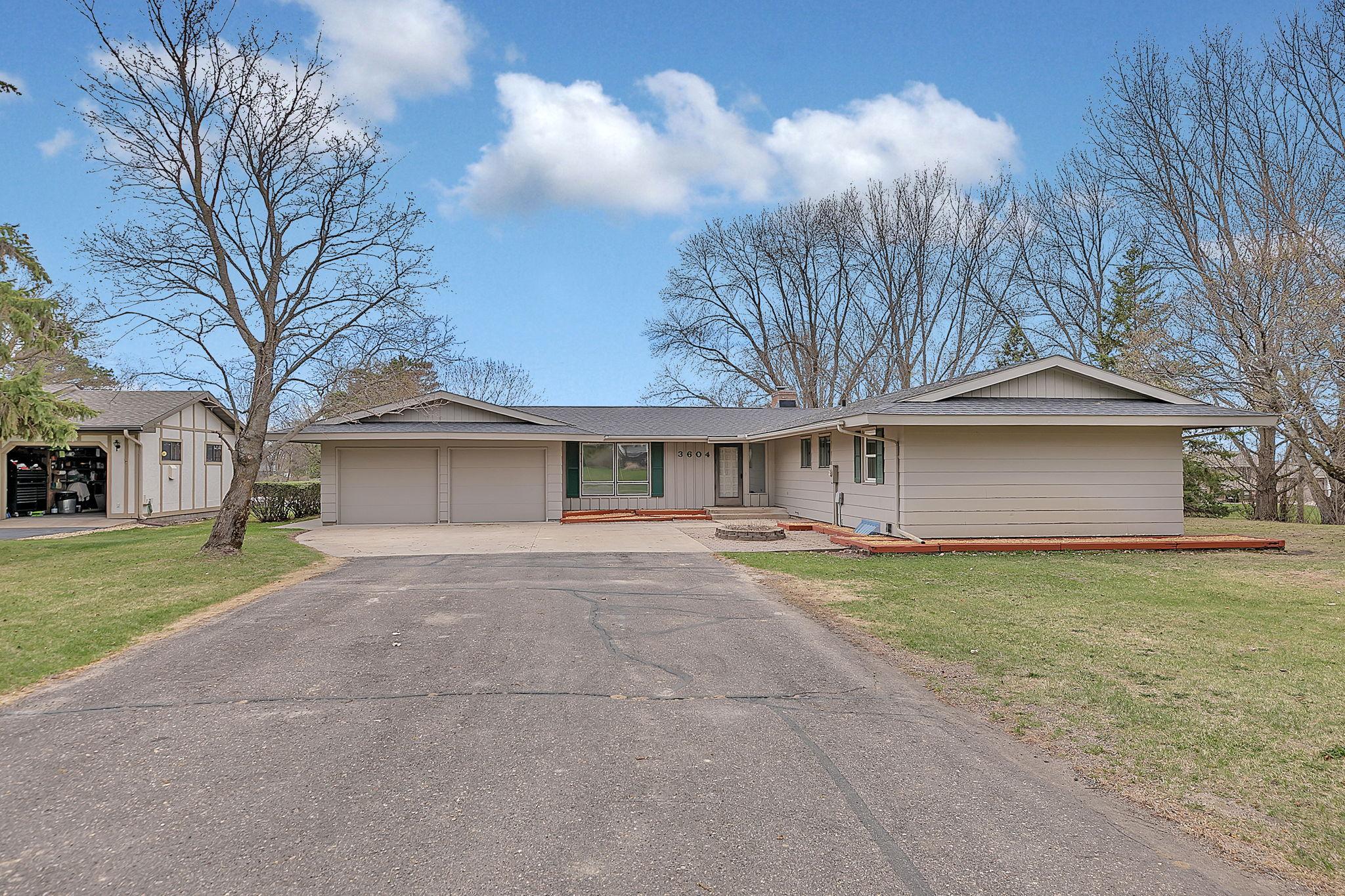 3604 Crestwood Drive NE — photo