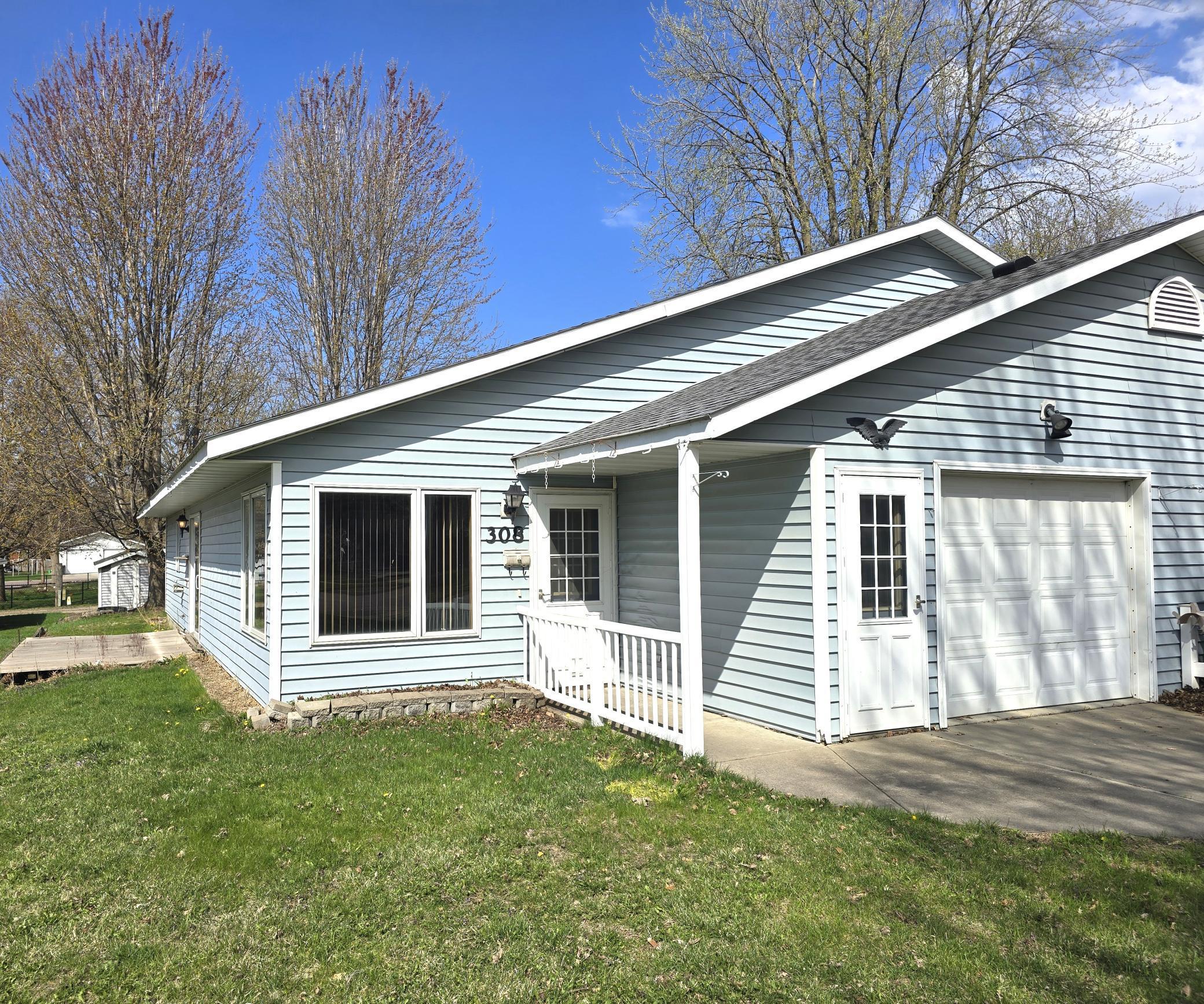 308 N Renville Street — photo