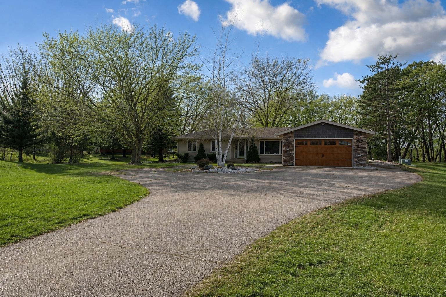 101 Mapleridge Drive — photo