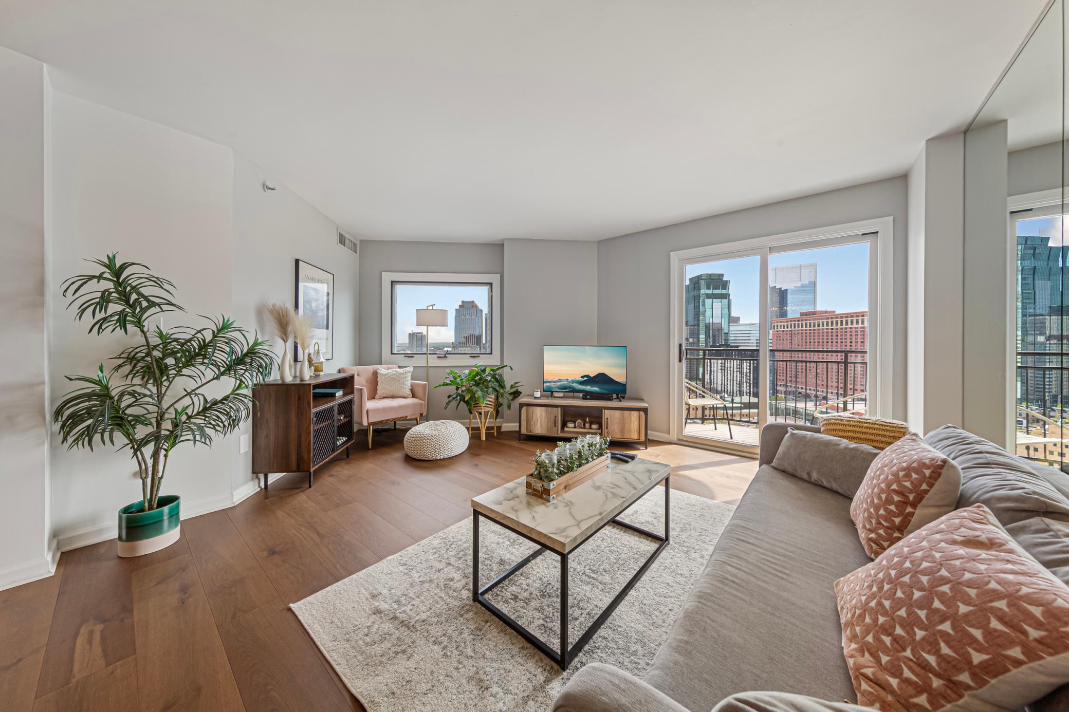 1225 Lasalle Avenue 2101 — photo