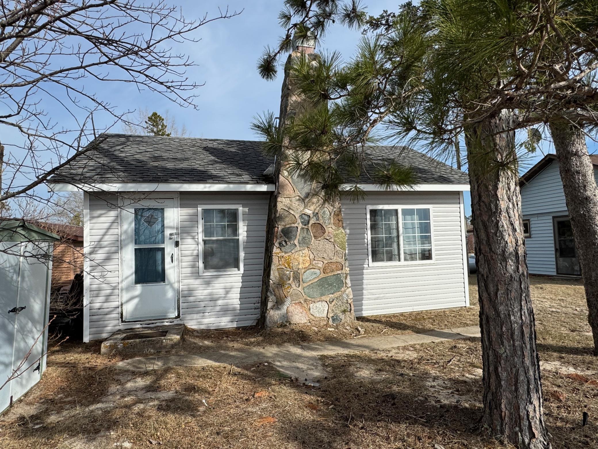 25845 Lou Rayne Beach Road NE — photo