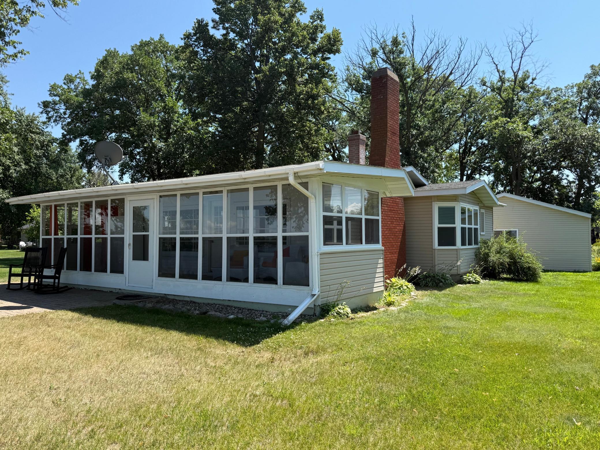 1590 W Lake Drive — photo