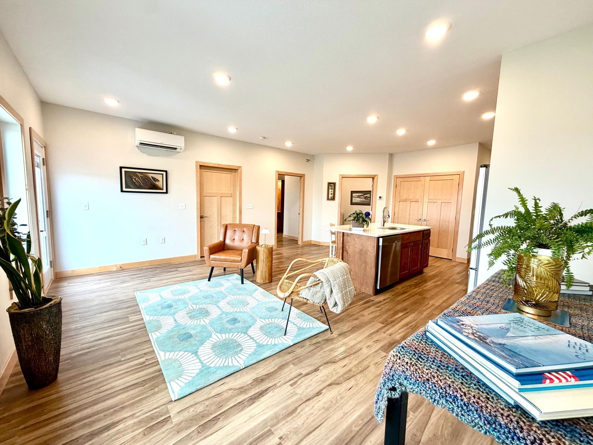 715 Lake Shore Drive NE 201 — photo