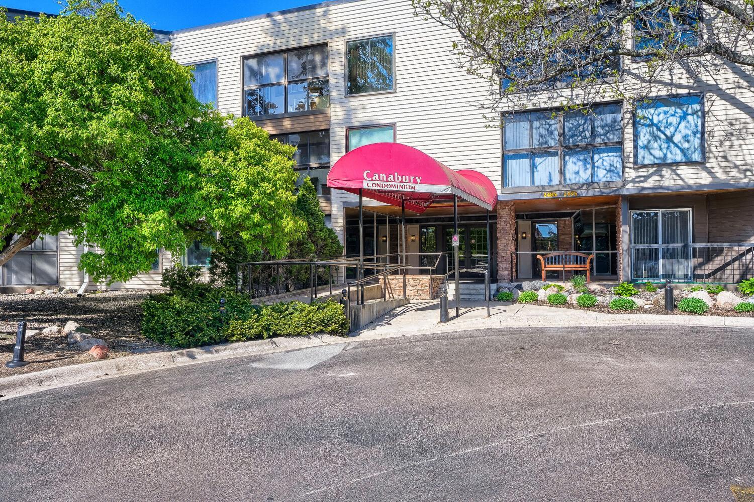 2495 Canabury Drive 334 — photo