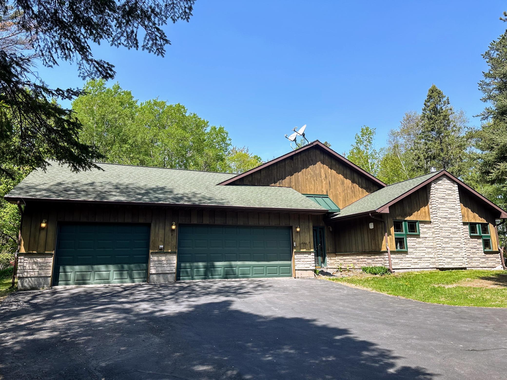 1505 Moorhead Road — photo