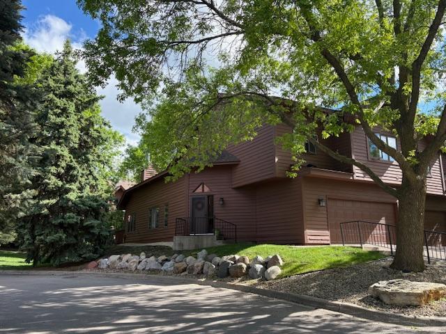12572 Parkwood Drive — photo