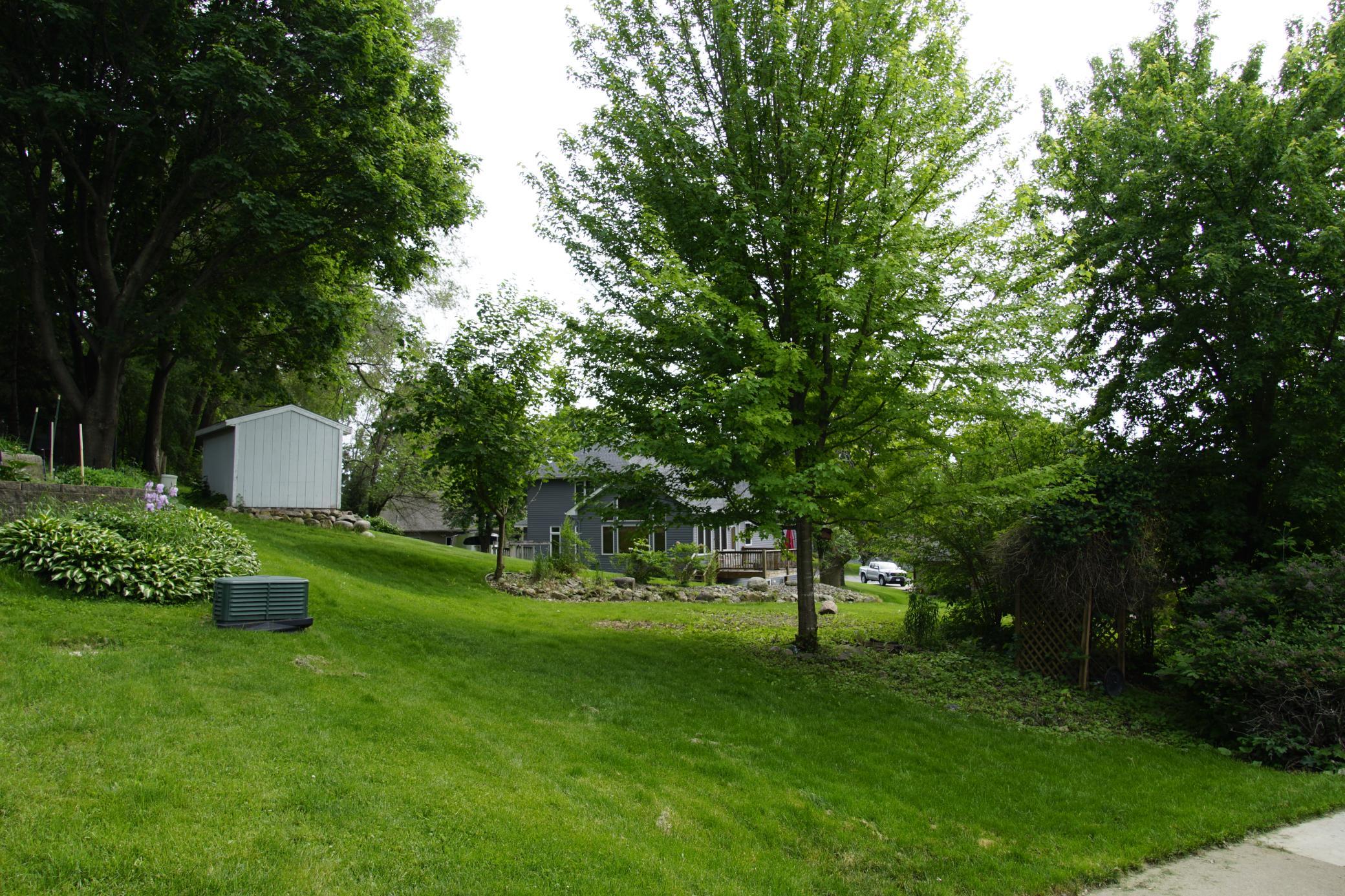 210 10th Street SE — photo