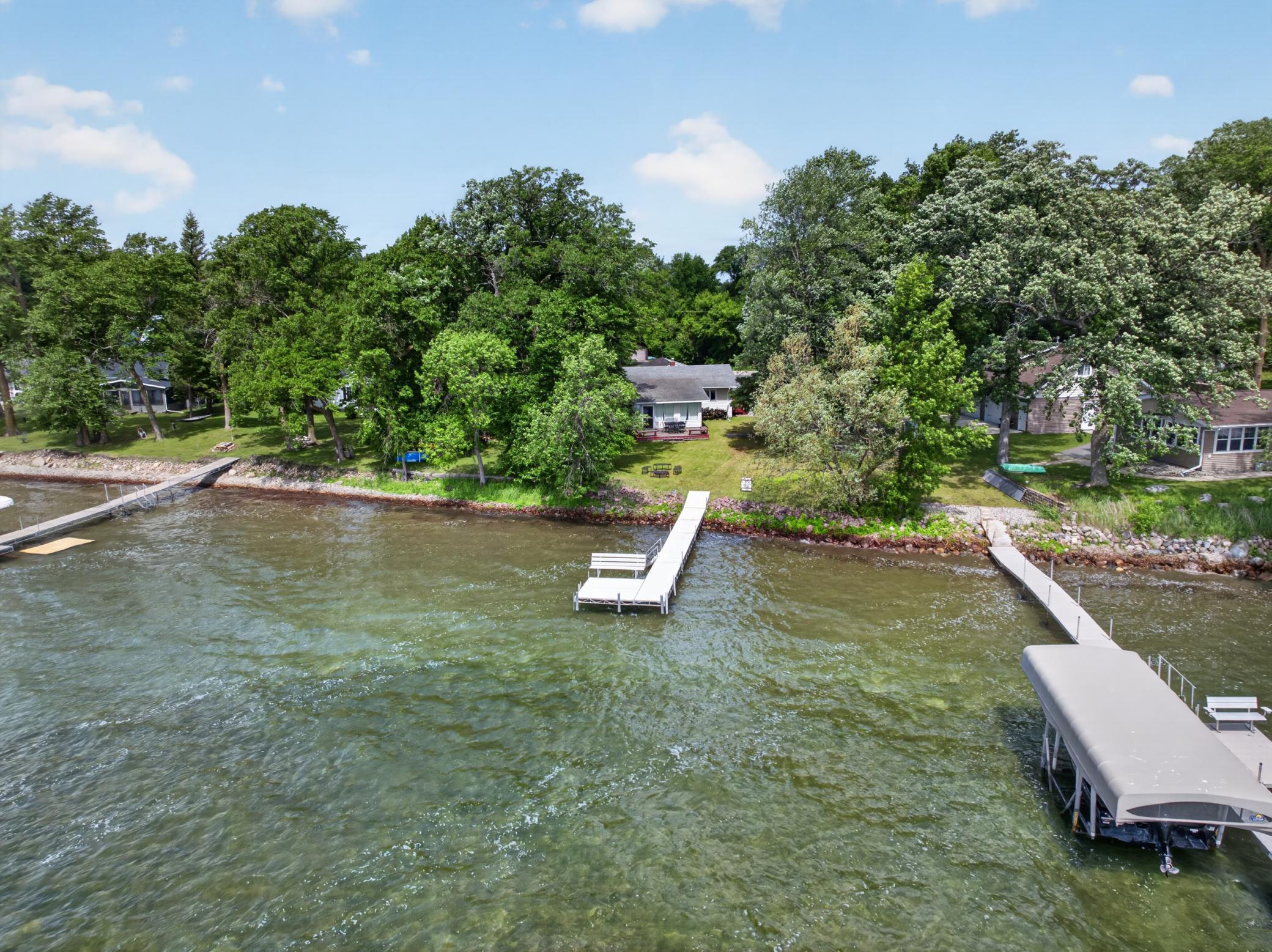 22465 Seifert Beach Road — photo