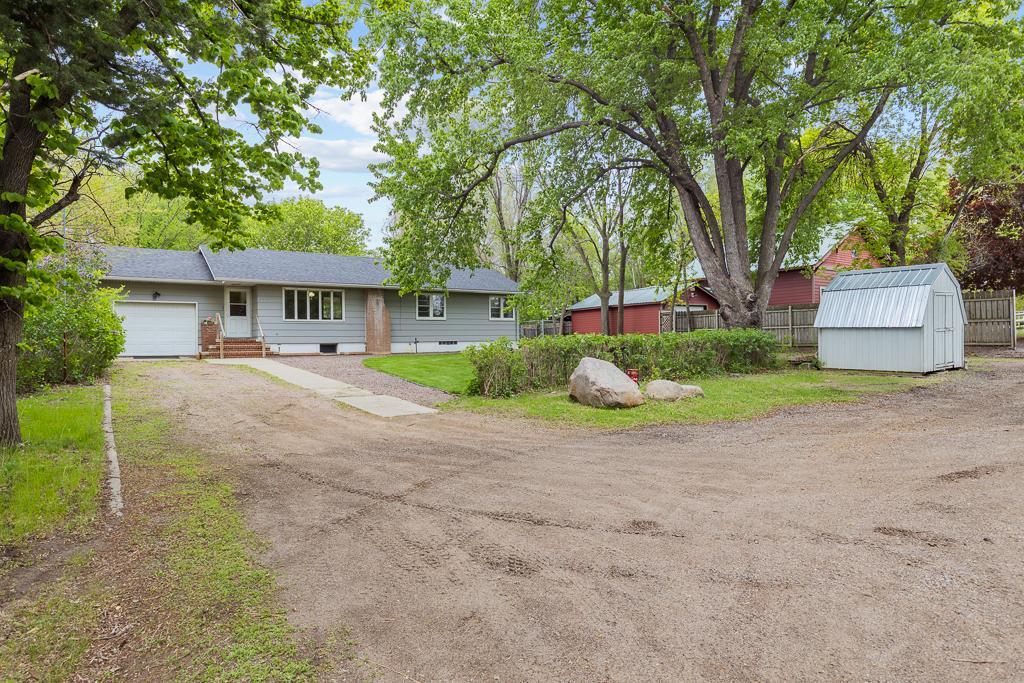 2110 Highway 75 — photo