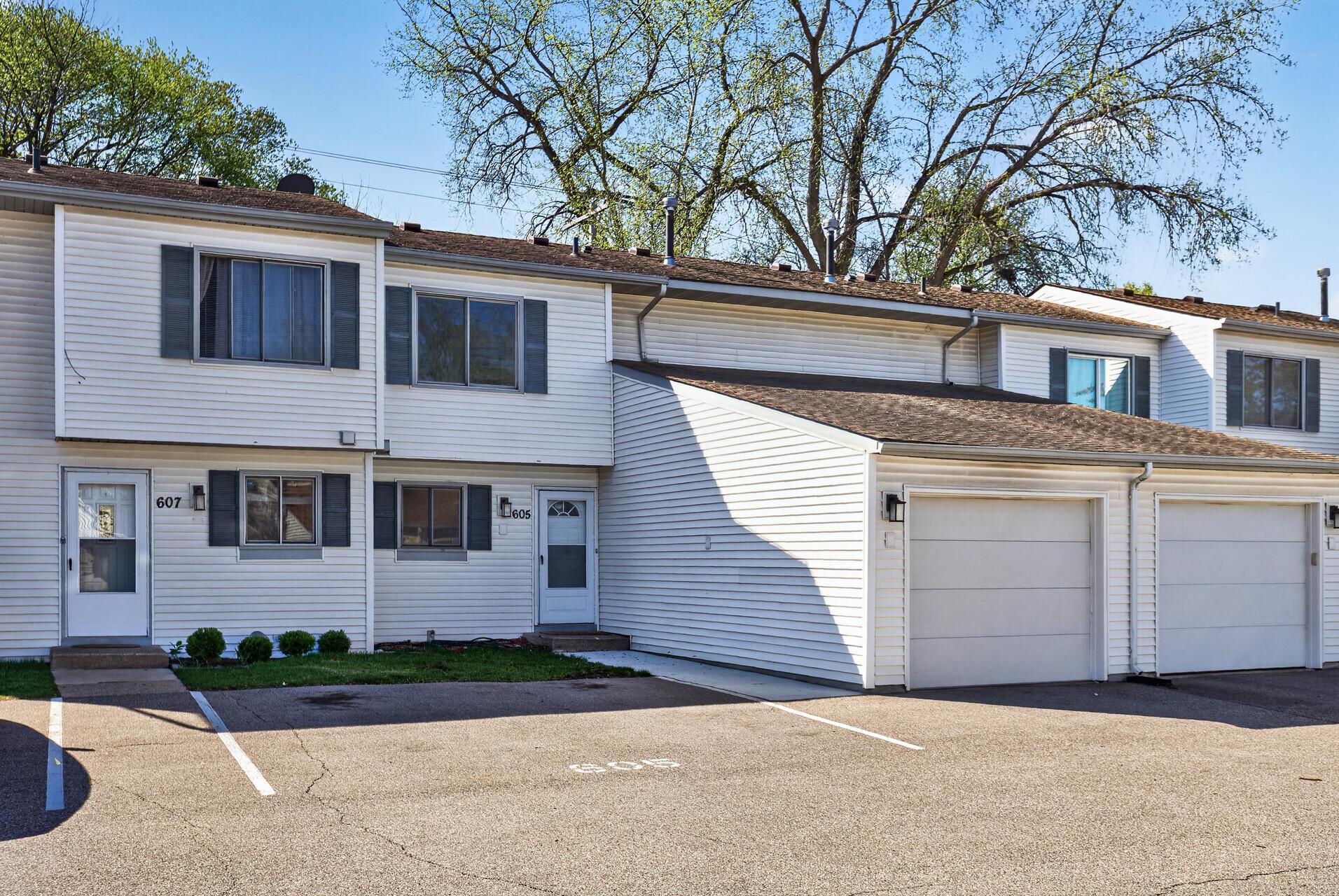 605 Portland Drive E — photo