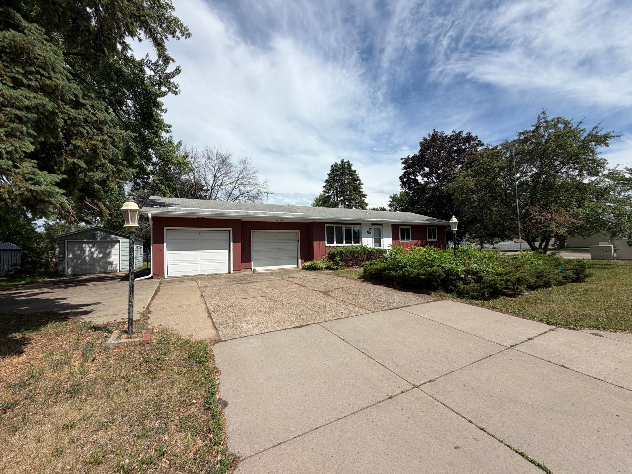6990 Dawn Avenue — photo