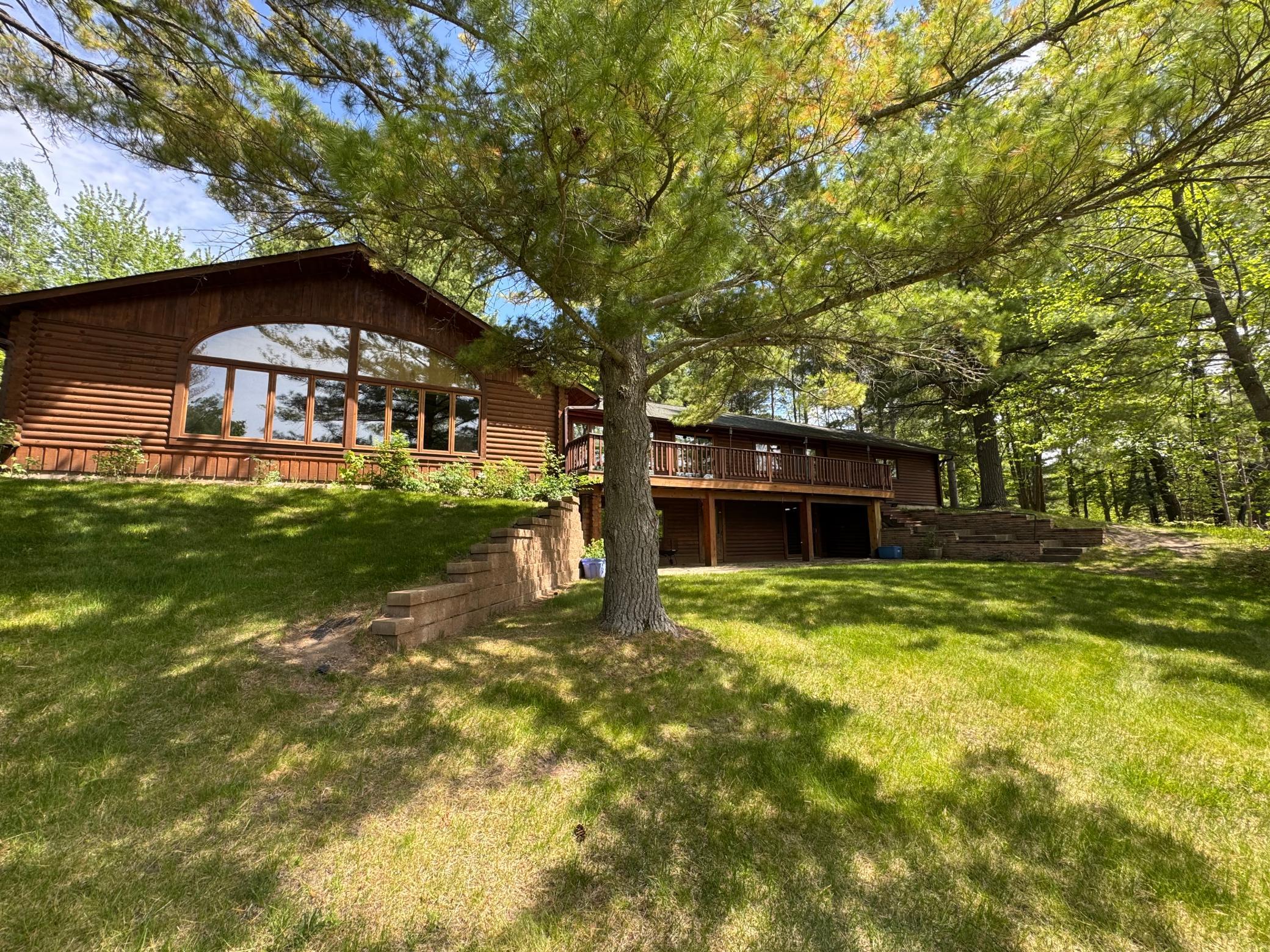 1469 Woodland Loop NW — photo