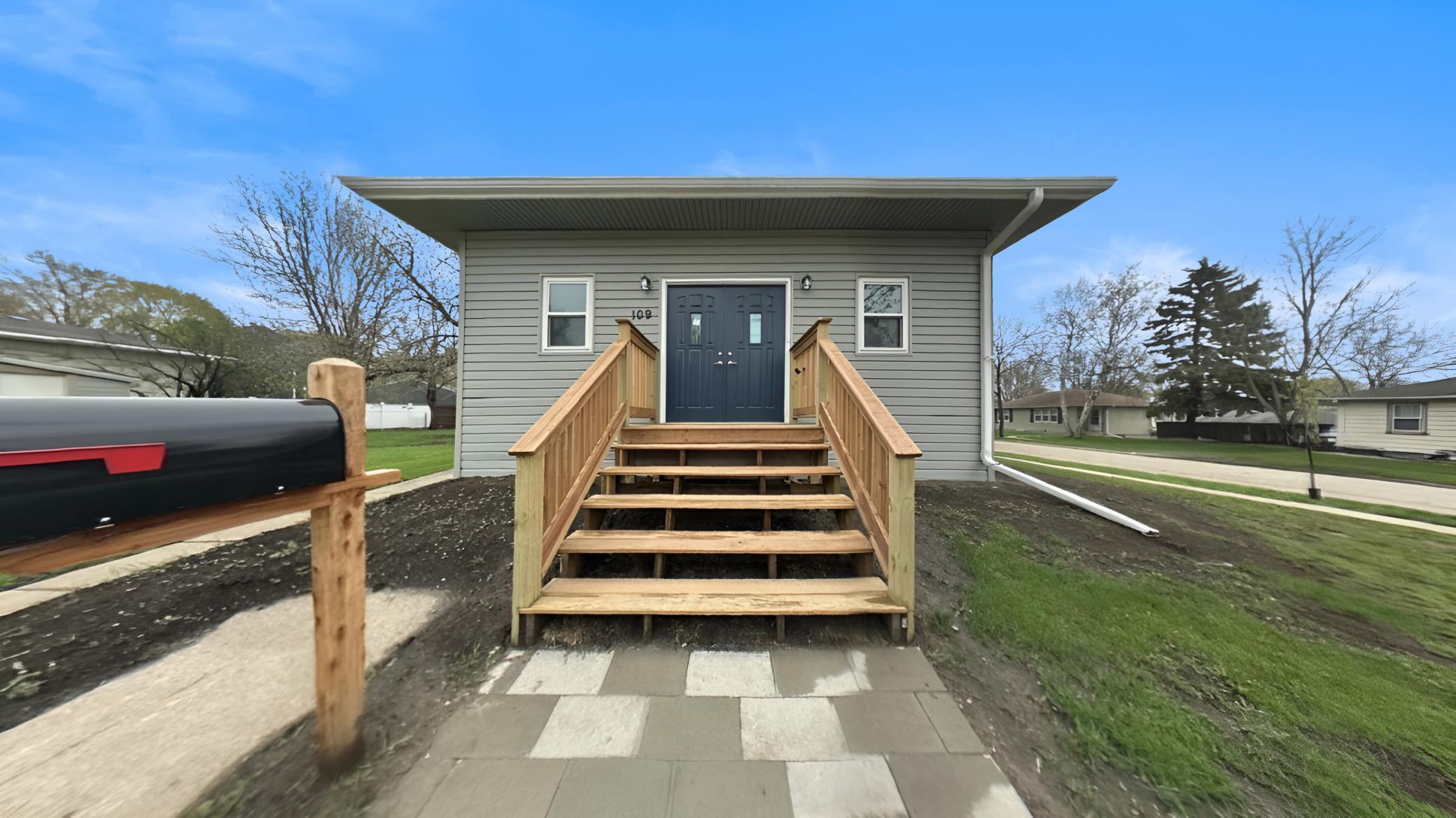 109 S Cottage Grove Avenue — photo