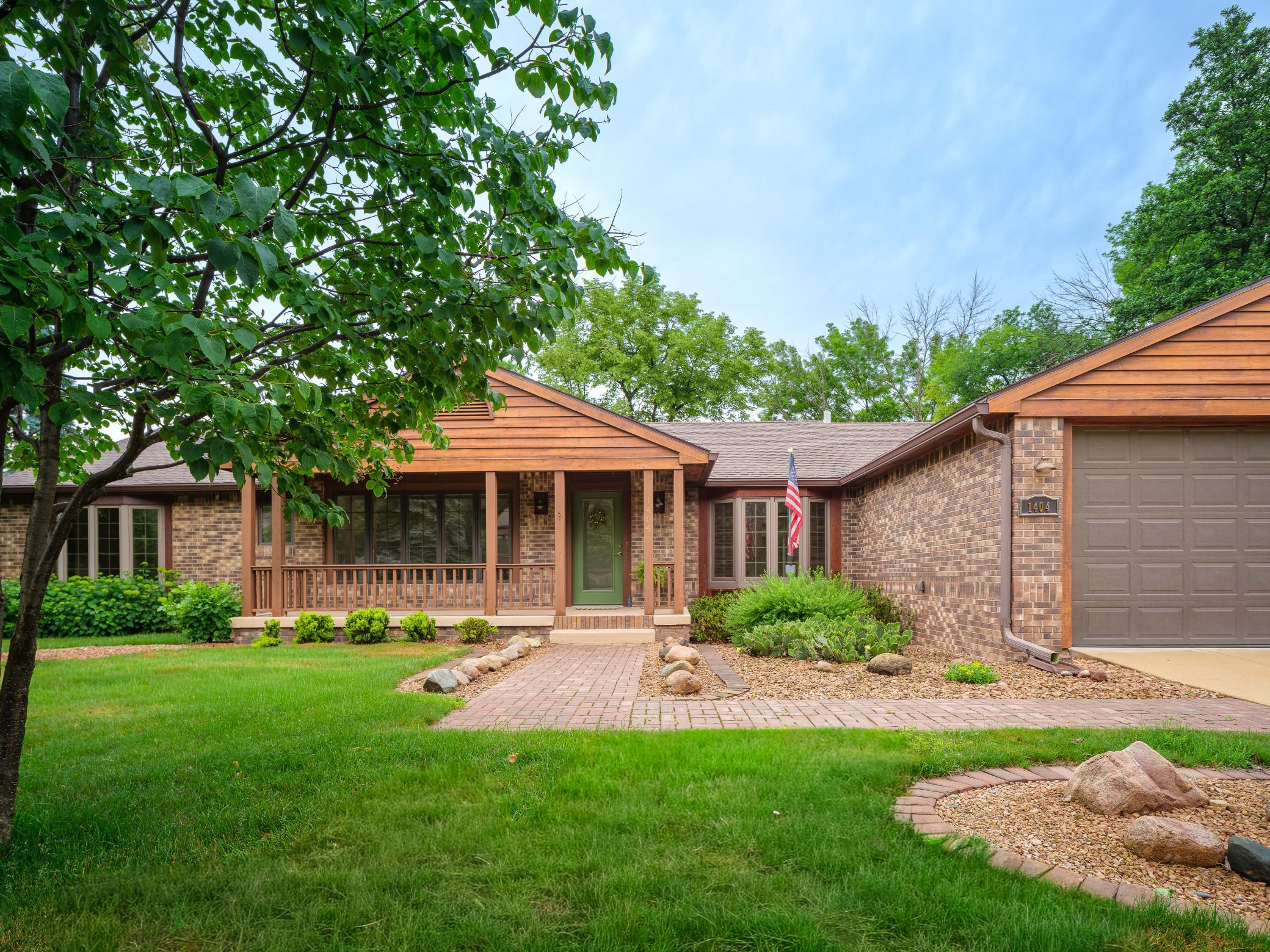 1404 Woodland Drive SW — photo