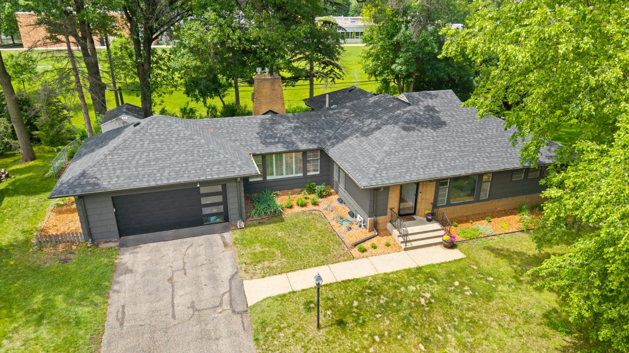 5308 Ayrshire Boulevard — photo
