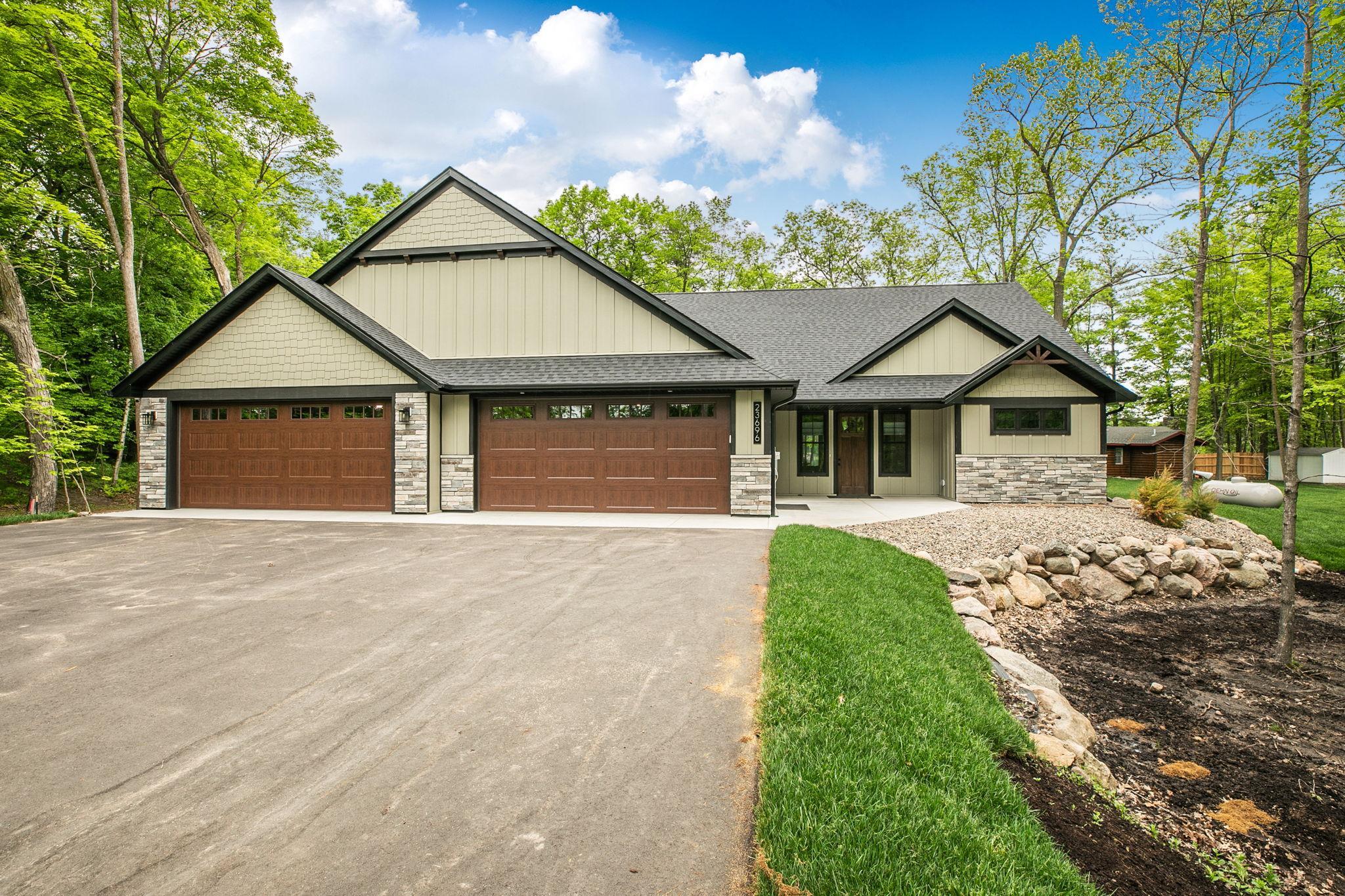 23696 Warren Lane — photo