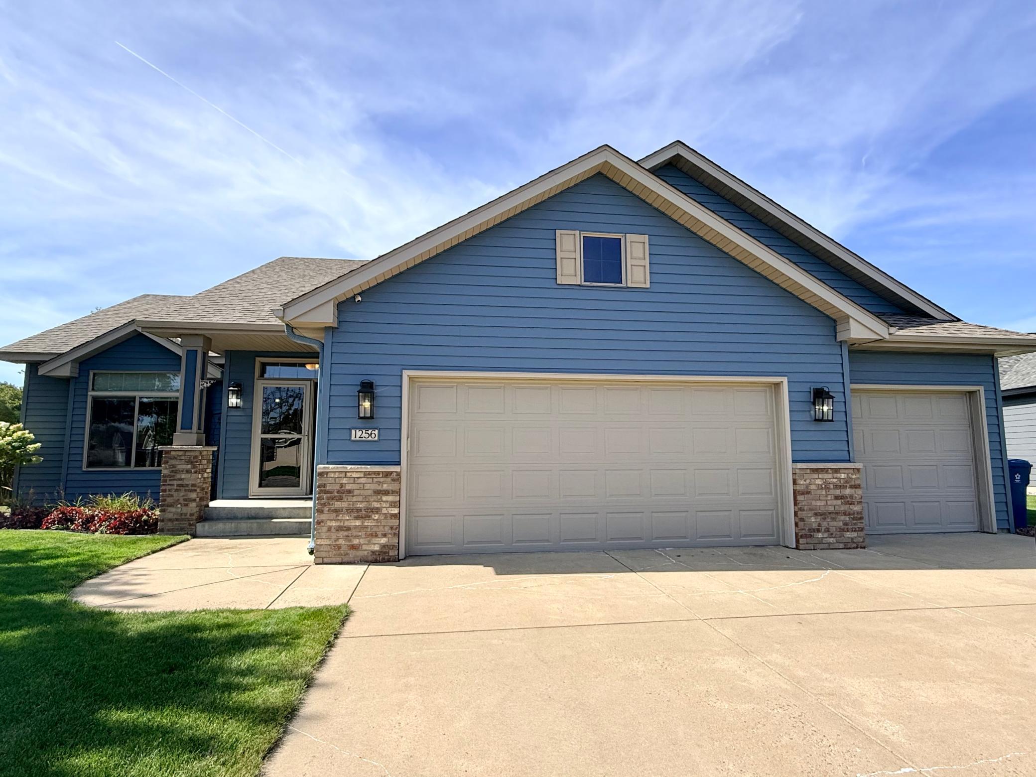 1256 Osauka Road NE — photo