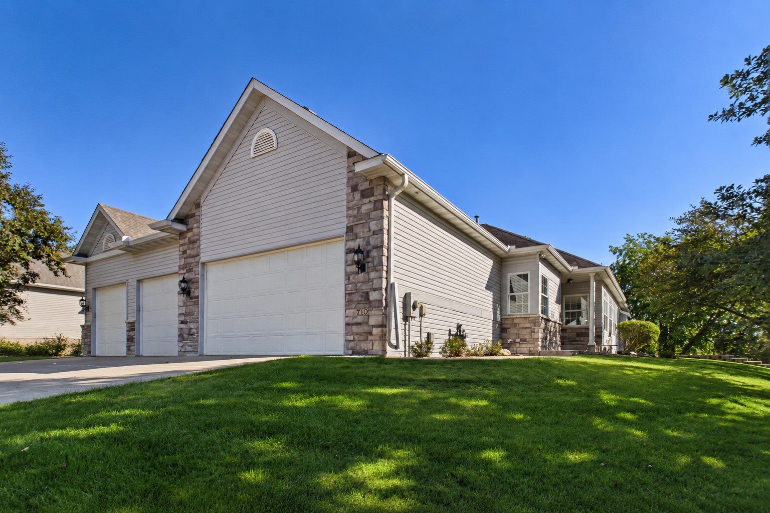 710 Gilfillan Lane — photo