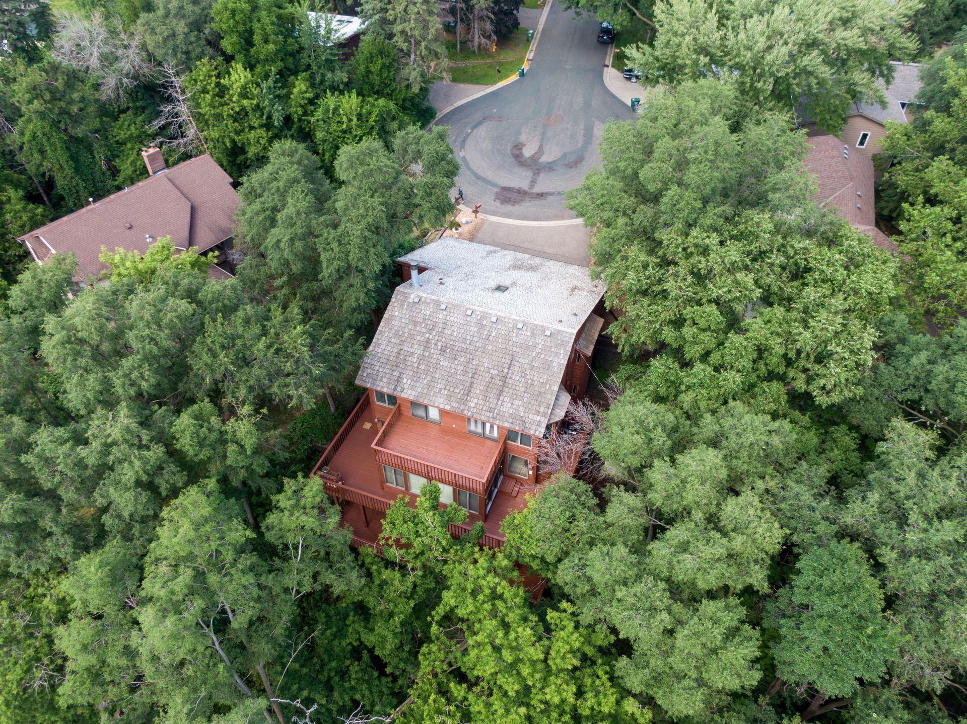 5202 Pierce Street NE — photo