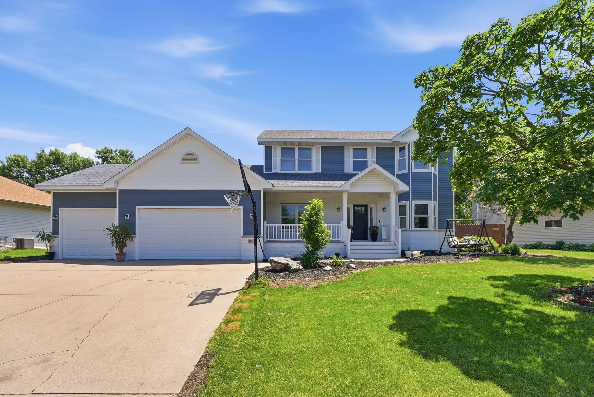 1004 Canterbury Avenue NE — photo