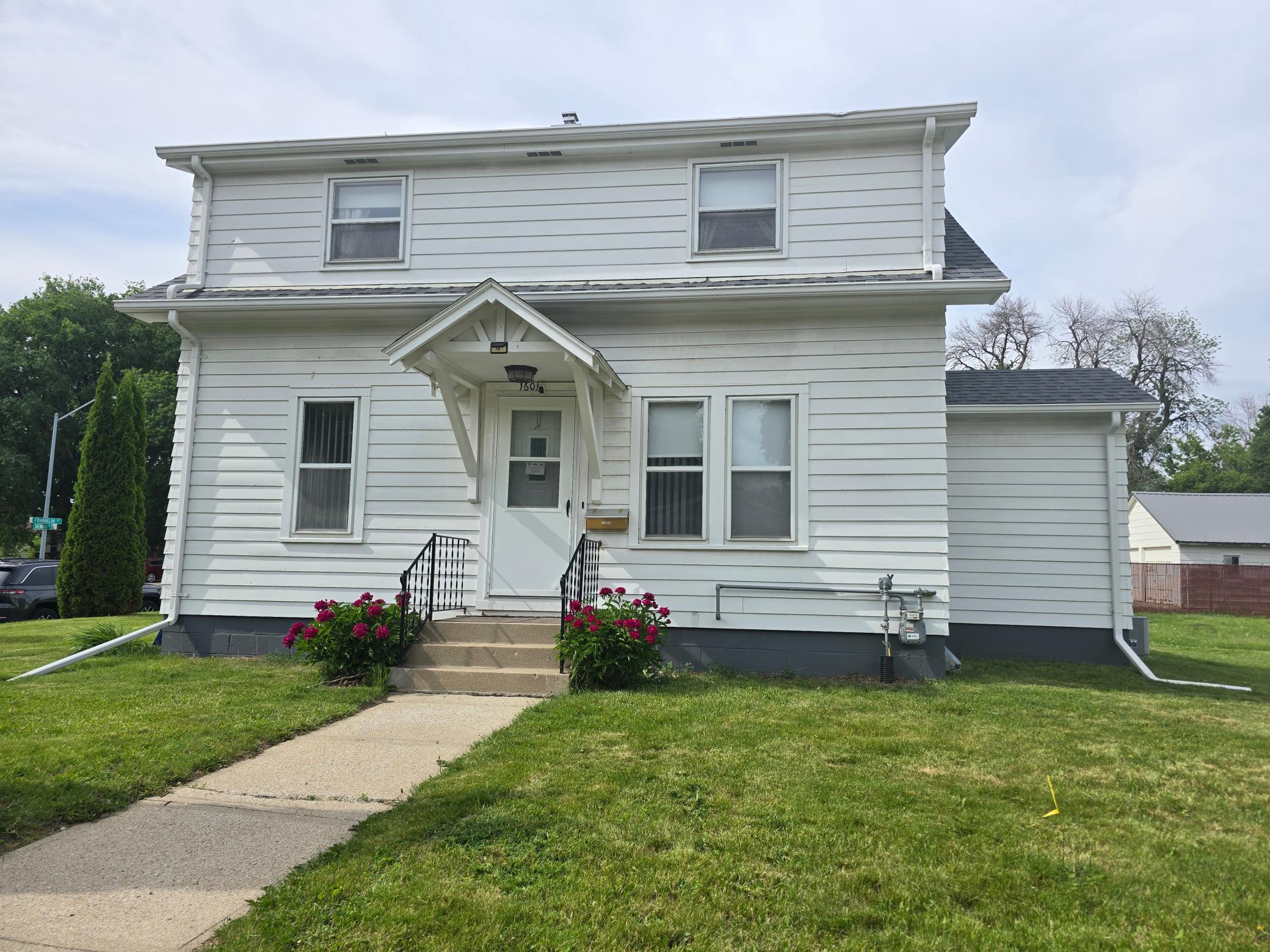 1601 Murray Avenue — photo