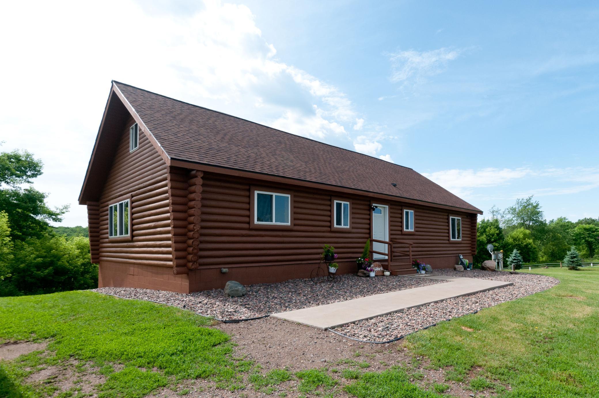 W15991 Random Ridge Road — photo