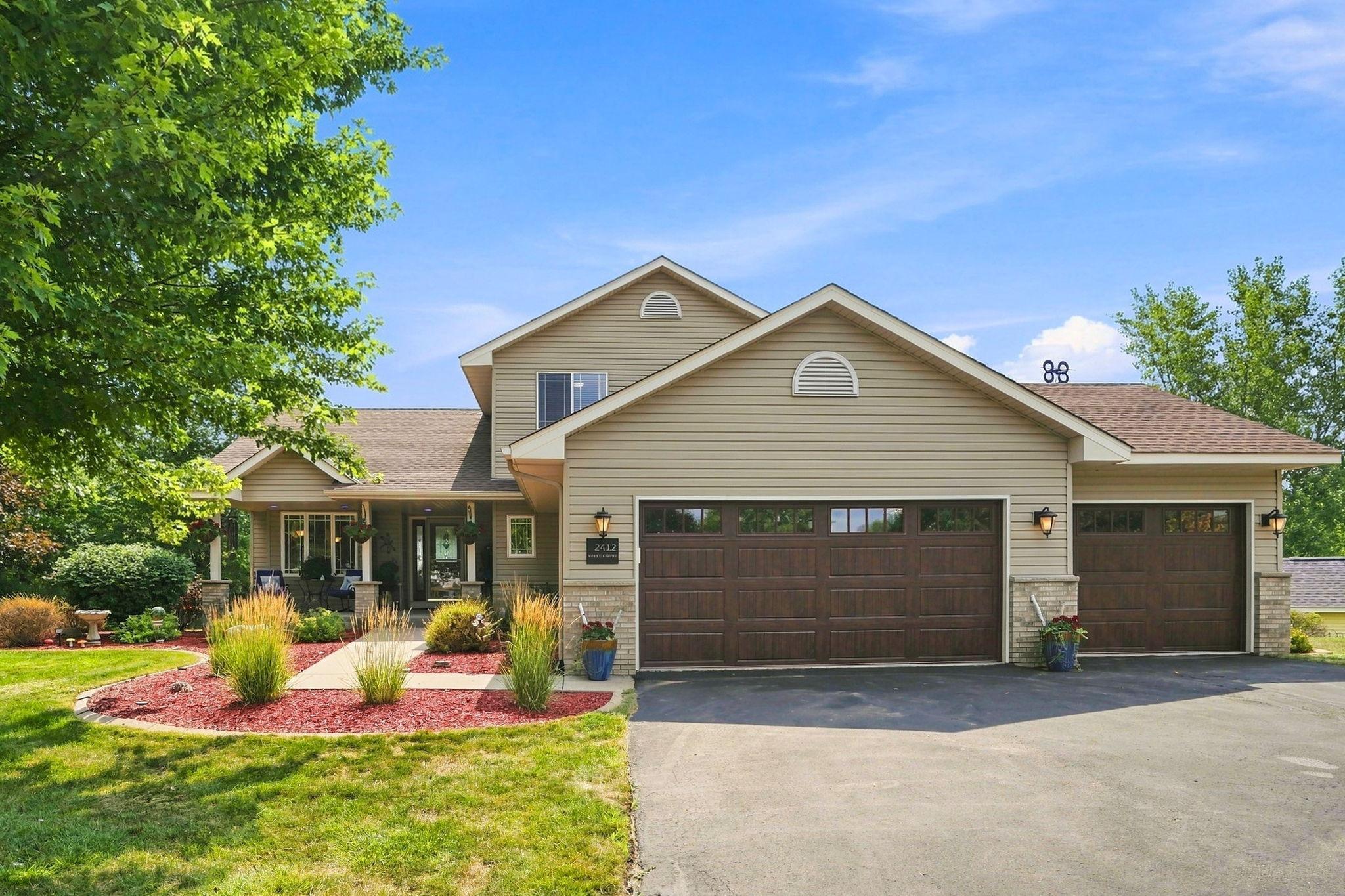 2412 Maple Court — photo