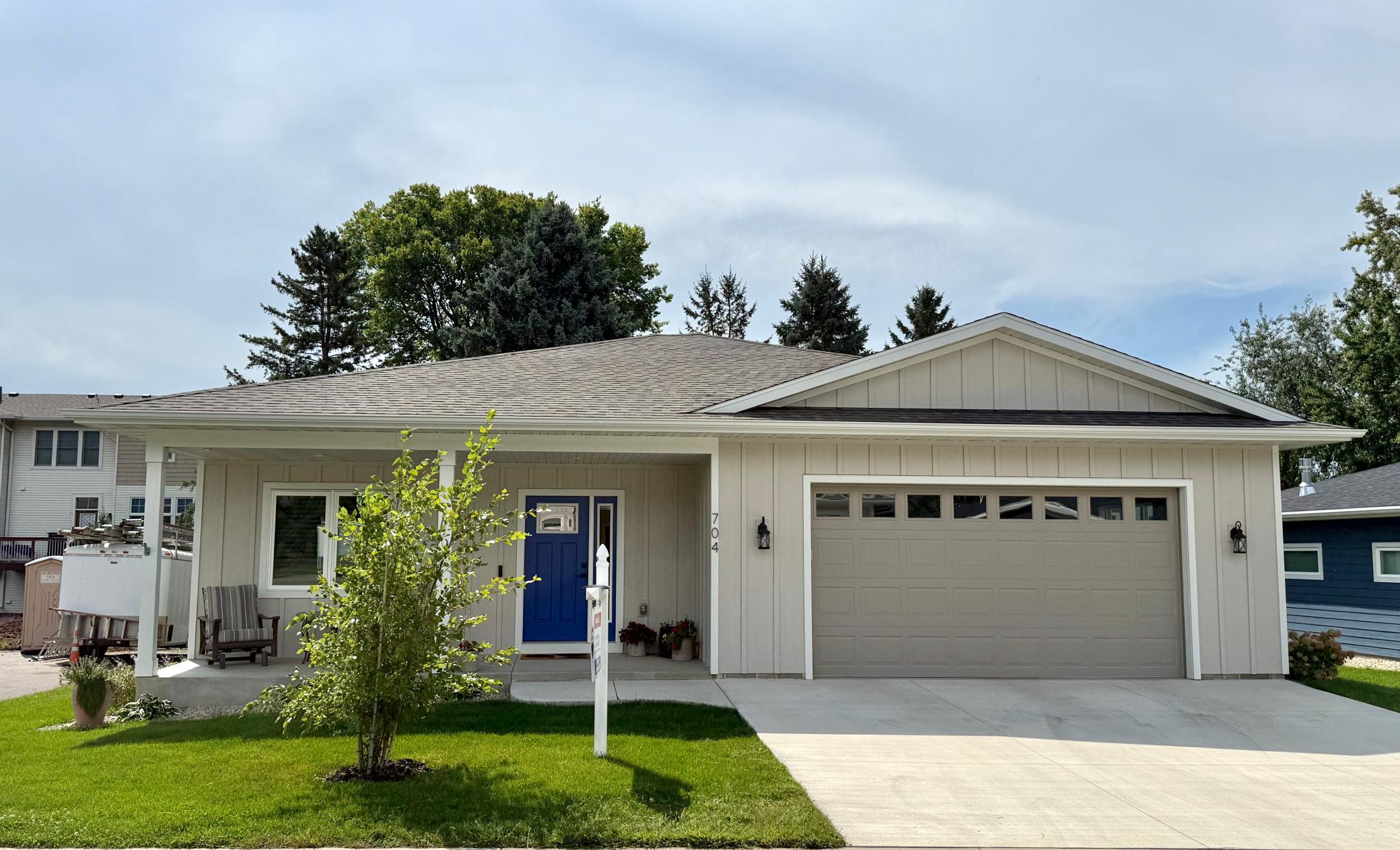 704 Maple Place — photo