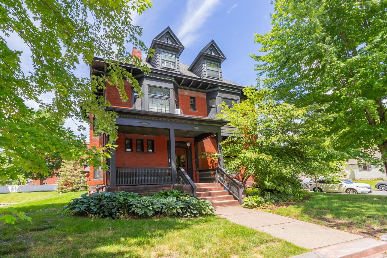 443 Dayton Avenue 10 — photo