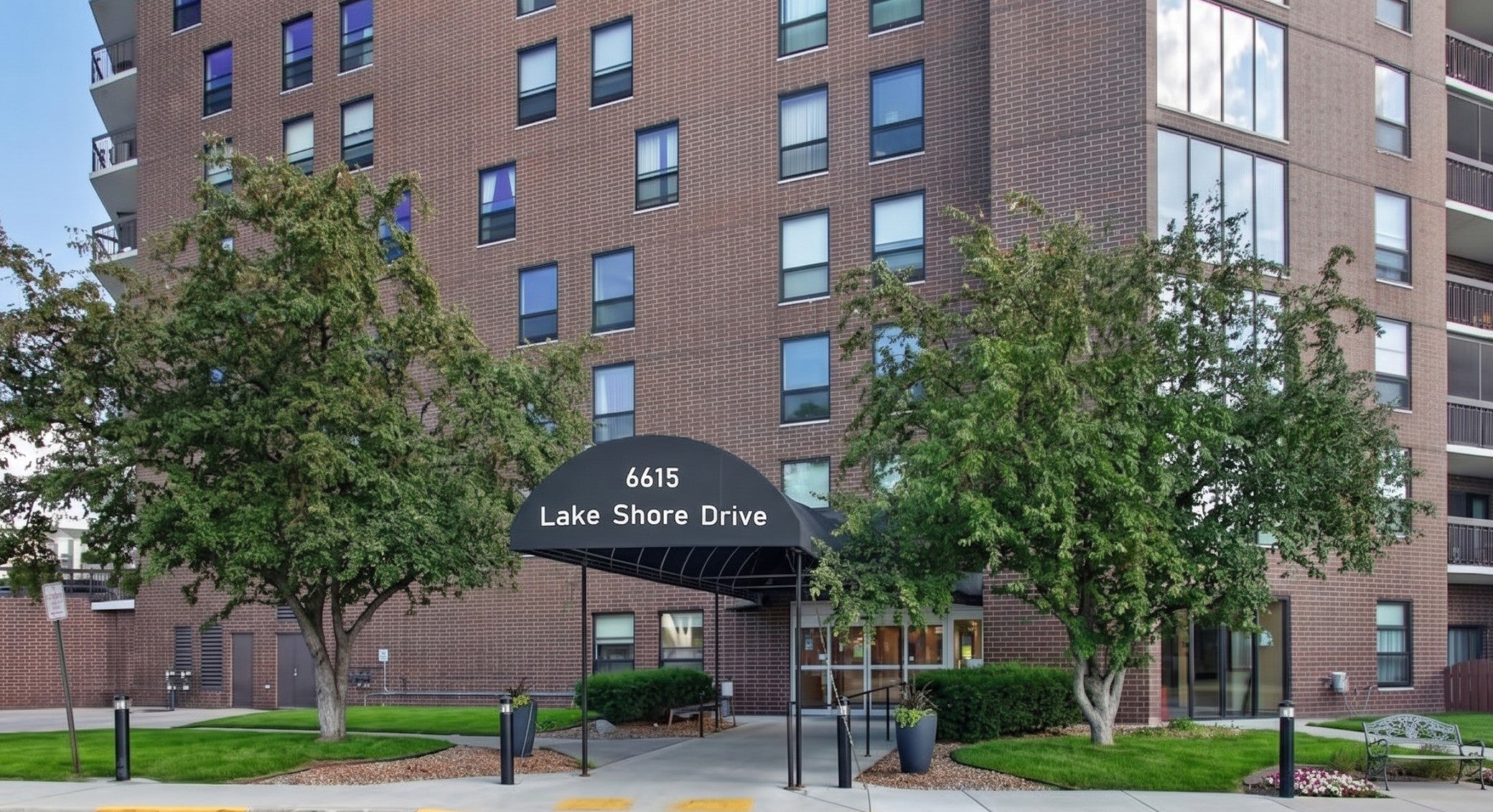 6615 Lake Shore Drive S 304 — photo